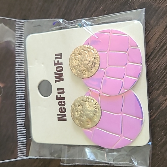 Earring - Picture 3 of 3